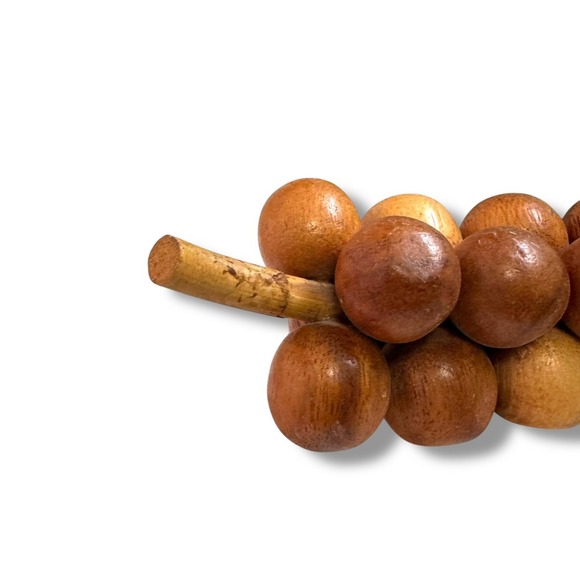 Vintage Mid-Century Modern MCM Fruit Wooden Carved Grapes Cluster Bunch 6.5" - Picture 2 of 7